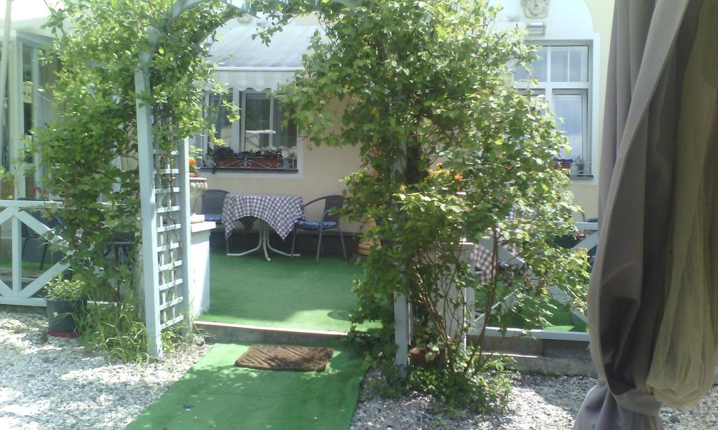Villa Meteor Marianske Lazne Exterior foto