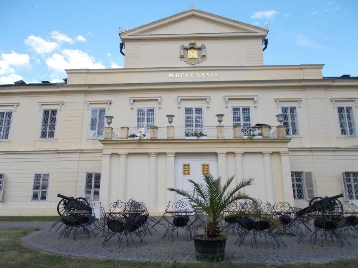 Villa Meteor Marianske Lazne Exterior foto